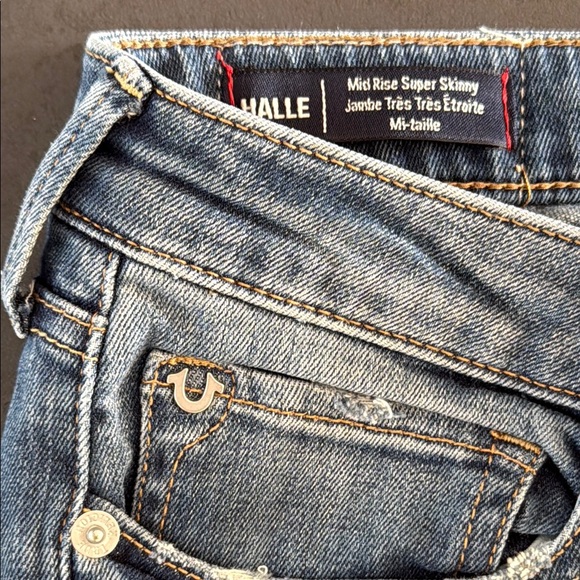 True Religion Blue Cropped Ankle Jeans with Vintage Appeal - Picture 3 of 12